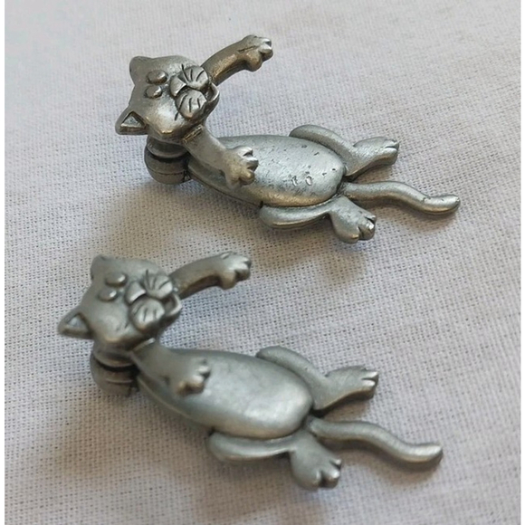 Jonette Jewelry Silver Pewter Cat Pierced Earrings - Picture 2 of 4